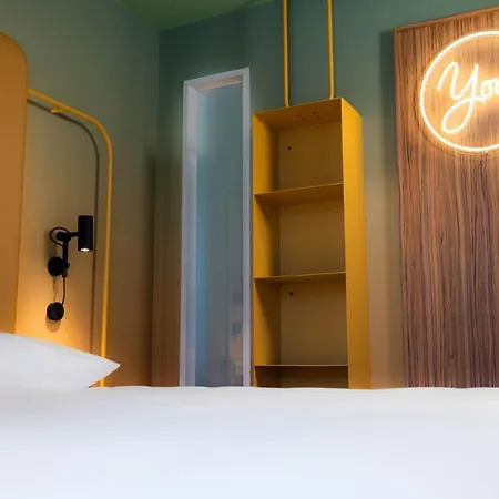 Hotel - Handwritten Collection