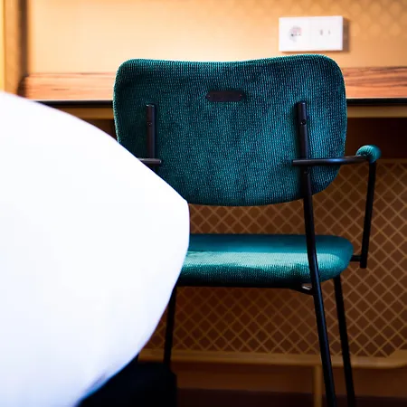 Hotel - Handwritten Collection 4*