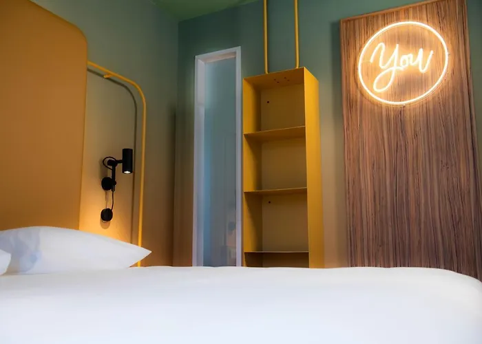 Hotell - Handwritten Collection