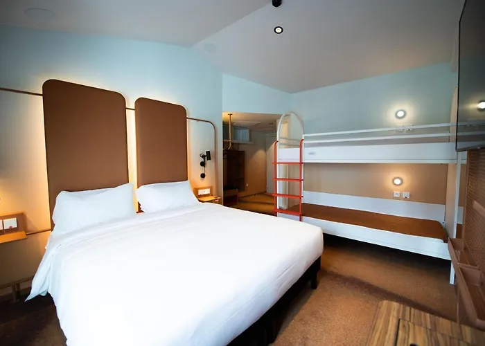 Hotell - Handwritten Collection Deauville