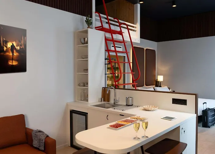 Hotell - Handwritten Collection Deauville