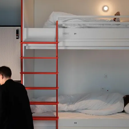 Are Hotel