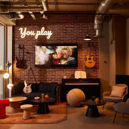 Hotel - Handwritten Collection 4*