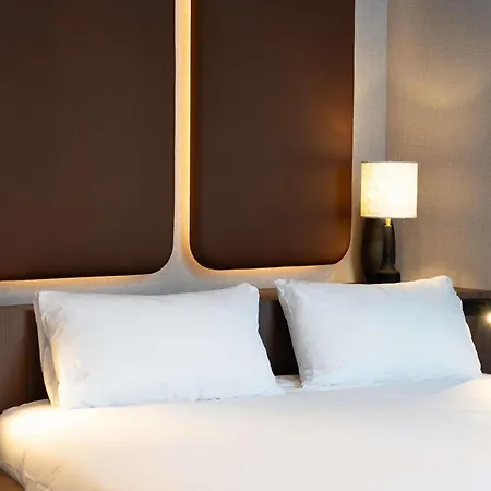 Hotel - Handwritten Collection