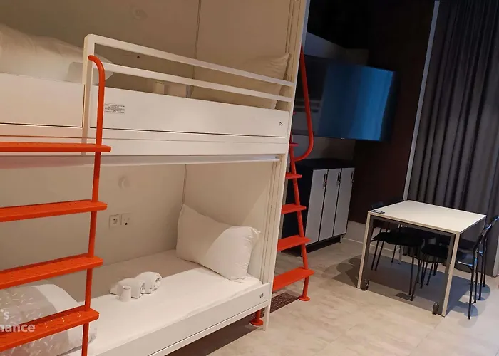 Hotel - Handwritten Collection 4*